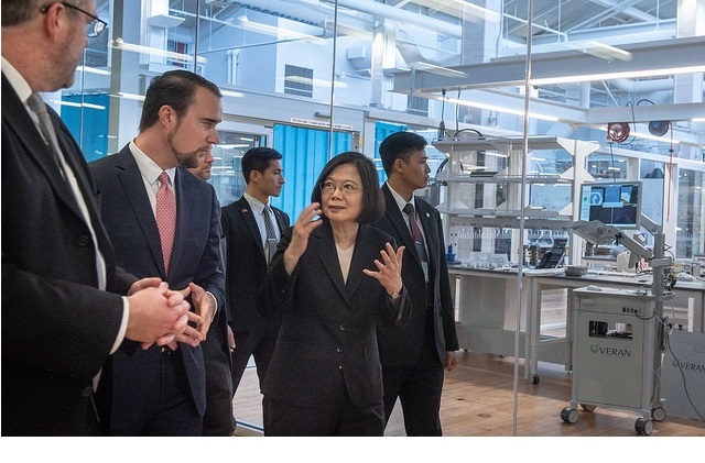 President Tsai visits Texas Medical Center Innovation Institute during stopover in Houston